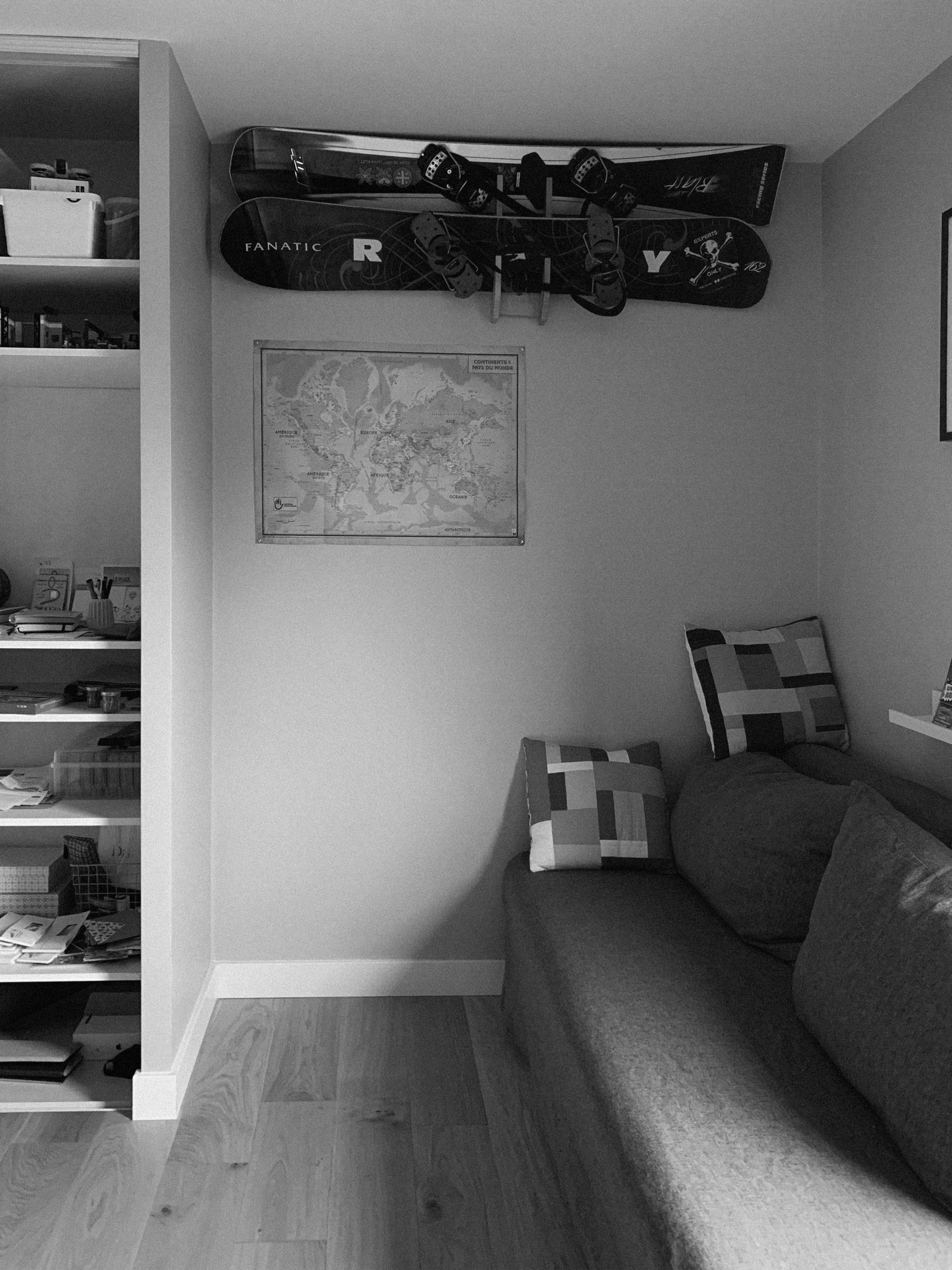 Etat existant du bureau avant la rénovation complète de cette pièce destinée à des usages multiples pour toute la famille. Réalisation Jérôme Barrier Vertou Loire-Atlantique. 